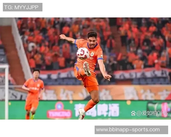 泰山队外援马德鲁加与泽卡共赏济南夜景尽显美丽风光