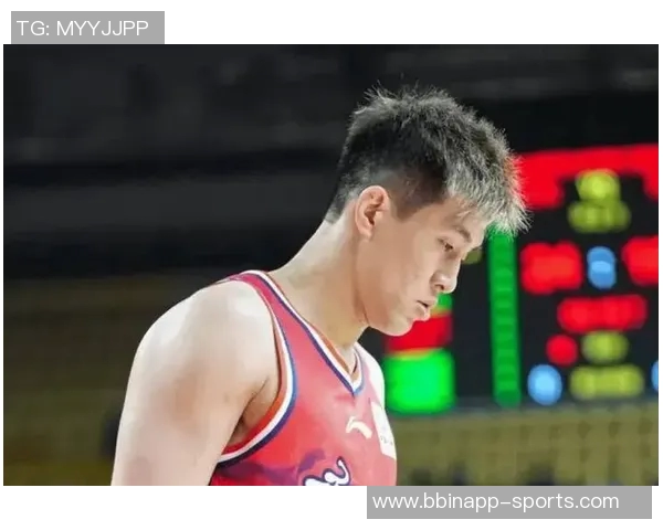 郭艾伦次节末表现出色助力球队追分半场贡献6分2助展现全面能力 郭艾伦次节末表现出色助力球队追分半场贡献6分2助展现全面能力