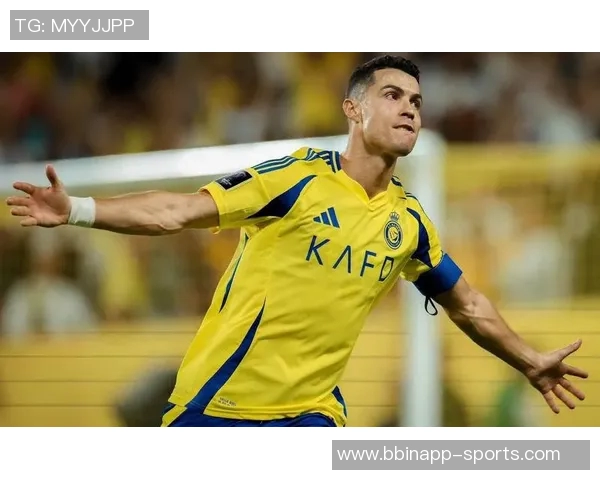 心情不错！被传结束罢赛，C罗更新社媒：抵达胜利总部向镜头比耶